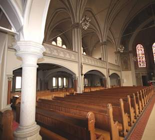 Blick in das Kirchenschiif