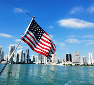 Skyline vom Wasser her