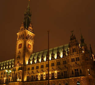 Das Rathaus bei Nacht!