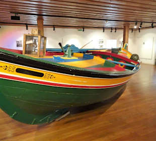 Historische Firscherboote im Museu Etnográfico