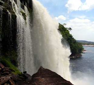 Wasserfall in Canaima