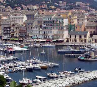 Der Hafen von Bastia