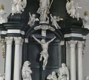 Der barocke Altar von 1723 in der Kirche St. Loren