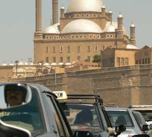 Im Stau auf dem Weg zur Alabastermoschee