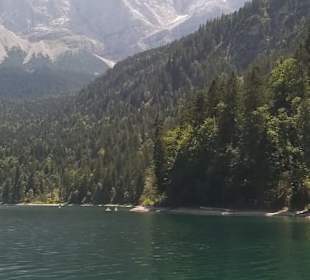 Blick vom Eibsee zur Zugspitze