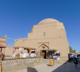 Bir Gumbaz Restaurant