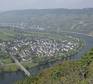 Moselschleife vor Bernkastel