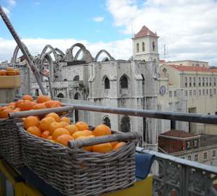 Blick auf die Kirche Carmo,Erdbeben zerstört