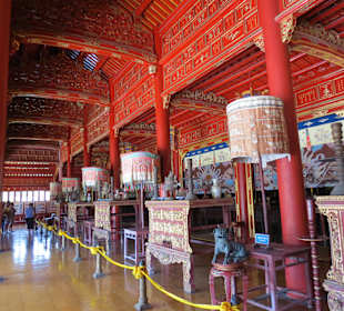 Im Tempel der Stadt