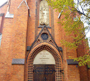 Kirche Zu den Hl. Engeln, Peine