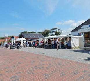 Markt auf dem Vorplatz