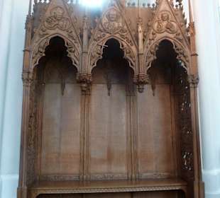 Der Levitenstuhl aus Eichenholz (etwa 1320)