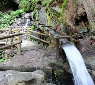 Waal strömt nach Einleitung des Gletscherwassers