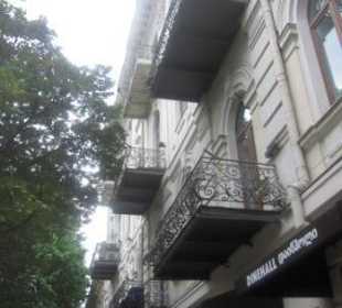 Ein Hauch von Paris beim Blick nach oben