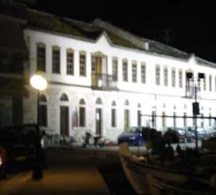 Kulturzentrum Limenas bei Nacht