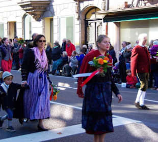 ARGE Fränk.Volksmusik mit Bänderbaum