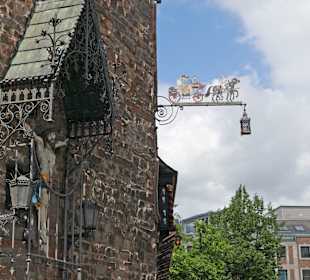 Granusturm mit Werbung