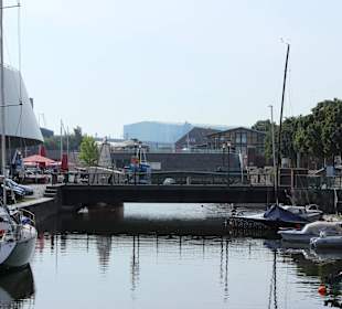 Auf den Weg zum Ozeanum