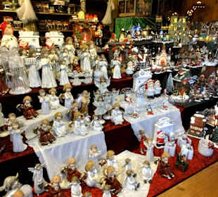 Spaziergang über den Märchenweihnachtsmarkt