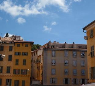 Старые домики в Ницце