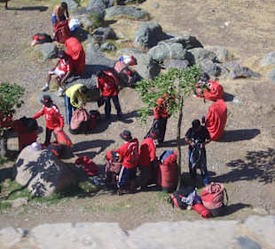 Einheimische Guides erwarten die Wanderer