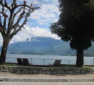 An der Seepromenade Gravedona