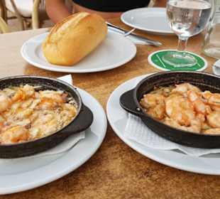 Gambas in Knoblauchöl