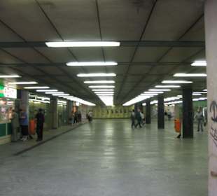 Metro station by the hotel Ibis Vaci Ut