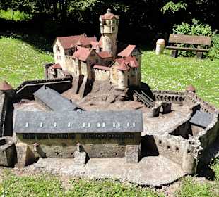 Exponate der Freilichtausstellung