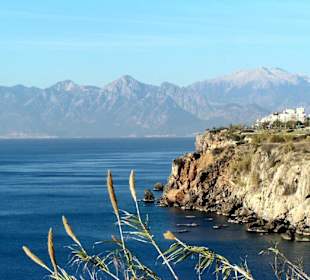 An der Felsenküste in Antalya