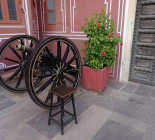 Alte Geschütze, gut erhalten