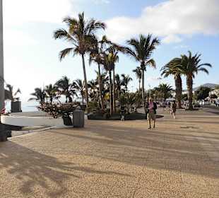 Passeggiata sul lungomare