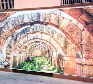 4Tag Izmir Zurück vom Ausflug Hafenwand