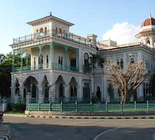 Yachtclub neben dem Hotel