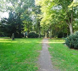 Rundgang über den Alten Friedhof Harburg