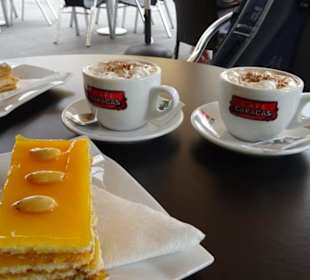 Cafe Pilon (frischer Kuchen)