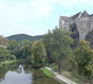 Hrad Loket s řekou Ohří