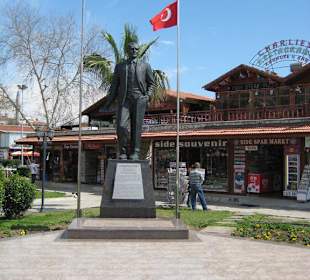 Denkmal Mustafa Kemal Atatürk in Side