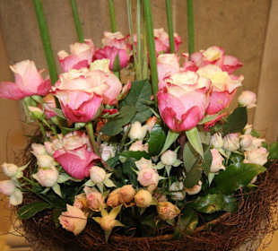 Blumenschmuck im Dom