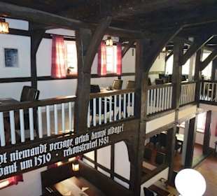 Wunderbar auf der Empore sitzen und genießen