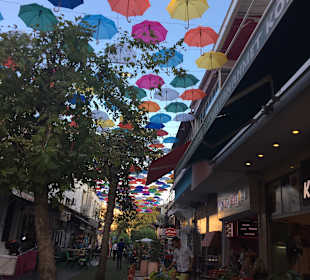 Antalya Stadt, nette Gasse mit gutem Essen 