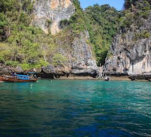 Loh Samah Bay Phi Phi Lee
