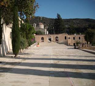 Blick auf die Hauptkirche im Kloster