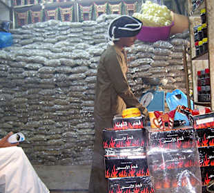 Weihrauchverkäufer im Soukh von Muscat