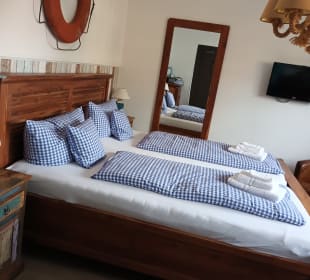 Zimmer Bootshaus - Bernstein Hotel Garni