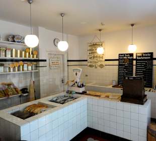 Altes Fischgeschäft um 1930