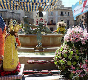 Plaza de la Virgen - Turia-Brunnen