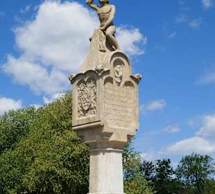 Oder schaut es zum Dom??