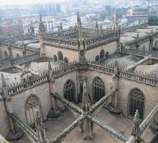 Giraldar - über den Dächern der Kathedrale