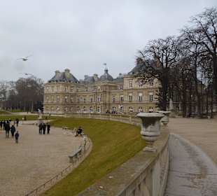 Ogród Luksemburski zimą